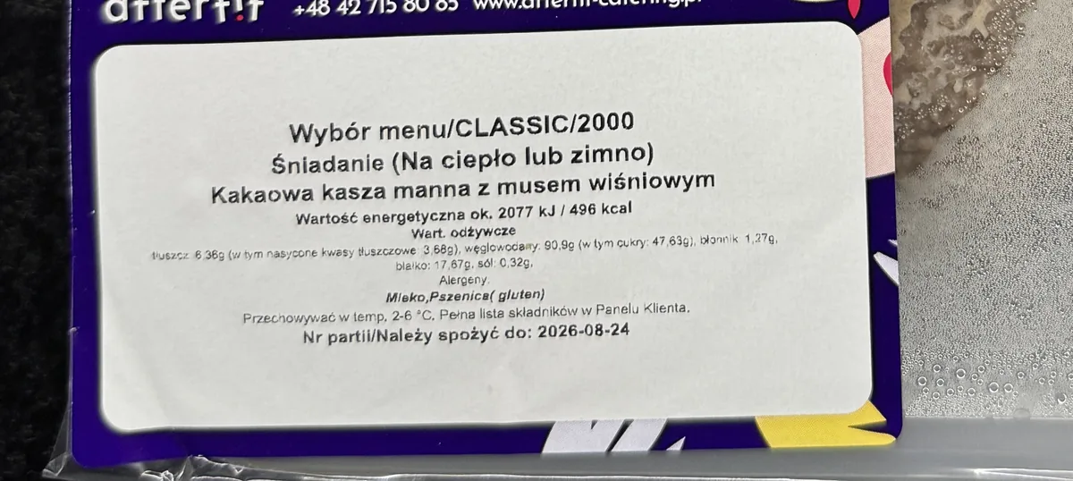 Etykieta AfterFit: kakaowa kasza manna z musem wiśniowym, 496 kcal, białko 17,67 g, węglowodany 90,9 g, tłuszcz 6,36 g